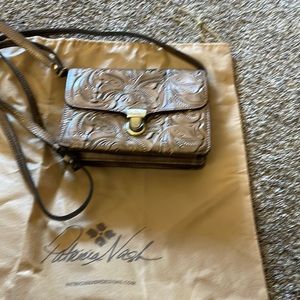 Patricia Nash crossbody bag. Let new condition